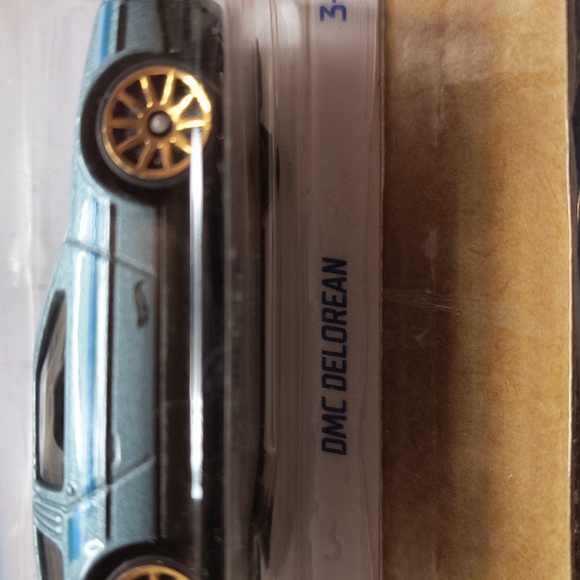 D9 Hot Wheels DMC Delorean shipping protector - Picture 3 of 4